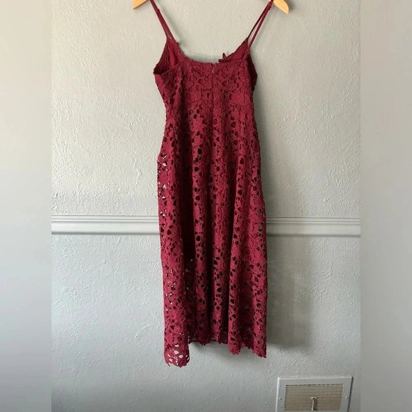 ASTR | crochet | adjustable strap | maroon | lace overlay | mid length dress | s - Picture 6 of 11